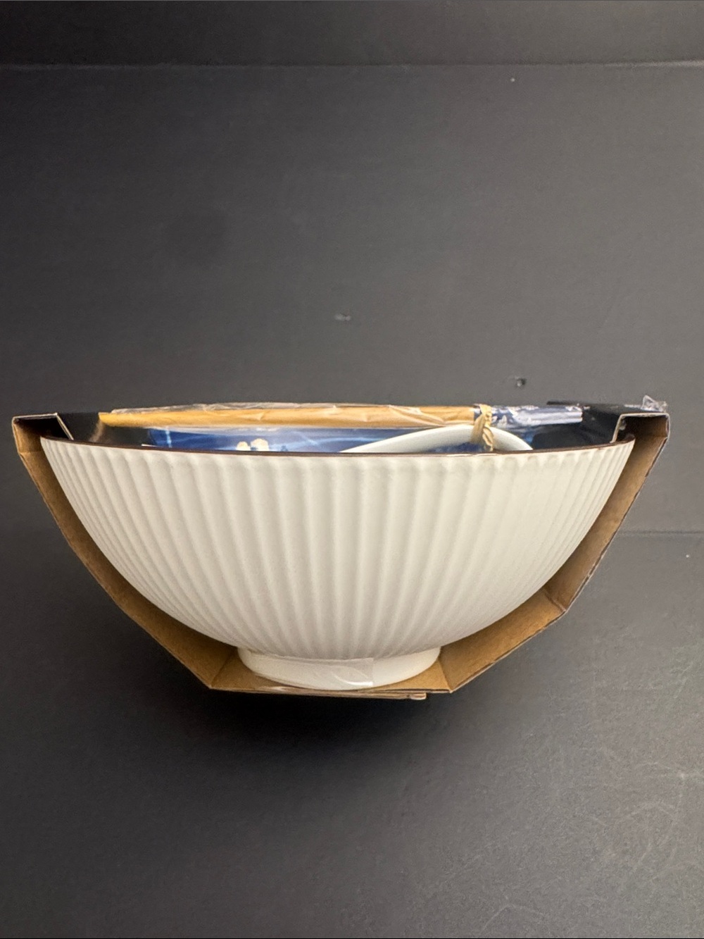 SH Home 4pc Ceramic Noodle Bowl Flower Dreams  with Chopstick & Spoon Set -43oz - Picture 4 of 10